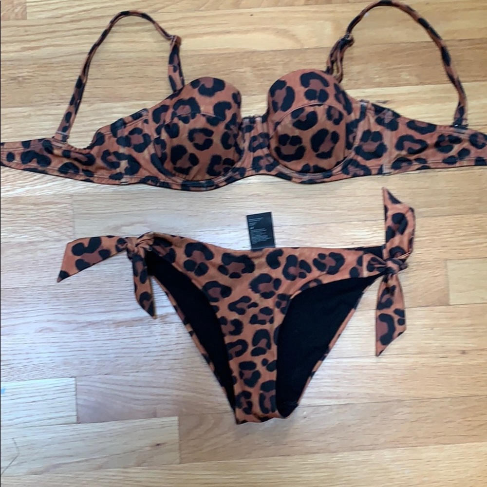 H&M leopard bikini